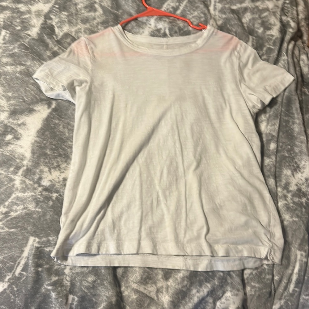 This shirt was worn twice! Still in great condition!!